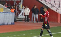 Eskişehirsporlu futbolcu tedbir amaçlı oyundan alındı