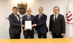 ESTÜ ve Anadolu Üniversitesi'nin "Cam Köpüğü" patenti ERİAD'a devredildi