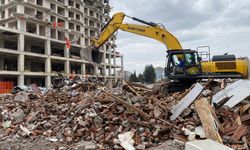 Eskişehir'de kendiliğinden çökmüştü: Yanındaki bina için de düğmeye basıldı!