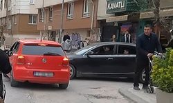 Eskişehir'de iki otomobilin çarpışma anı kameraya böyle yansıdı