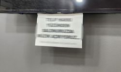 Eskişehir'de kuaförde dikkat çeken yazı