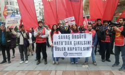 Eskişehir'de yağmur altında protesto: NATO'dan çıkılsın!