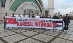 Eskişehir'de iki üniversitede önce protesto sonra dua