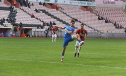 Elias Durmaz ilk 11’de başladı