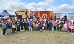 Eskişehir'de 23 Nisan Çocuk Uçurtma Şenliği'ne yoğun katılım