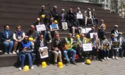 İYİ Parti Eskişehir'den maden işçilerine baretli destek