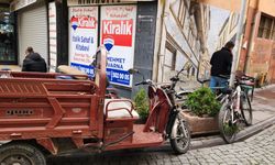 Yol ortasına bırakılan bisikletler tepki çekiyor