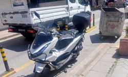 Eskişehir’de park ihlali: Motosiklet dubaların arkasına park etti
