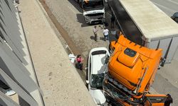 Eskişehir'de zincirleme kaza: Otomobil tır ile duvar arasında sıkıştı