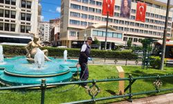 Büyükşehir ekiplerinden yeşil alanlarda sulama çalışması