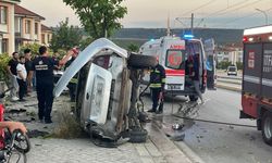 Eskişehir’de feci kaza: Araç hurdaya döndü!