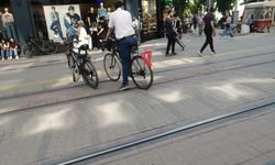 Eskişehir'de tramvay ulaşımına park engeli