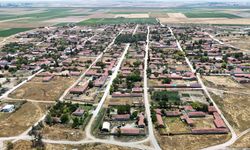 Türkiye'de eşi benzeri yok: Eskişehir'in 113 yıllık köyü cetvelle çizilmiş gibi!