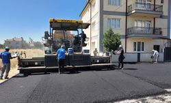 Tepebaşı'nda yol seferberliği sürüyor: O mahallede asfalt mesaisi