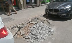 Eskişehir'de ana caddeye yakışmayan görüntü
