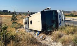 Eskişehir'de yolcu otobüsü şarampole devrildi, 24 kişi yaralandı