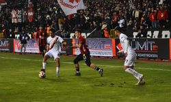 İzmir Çoruhlu 6 galibiyetin 2’sini bizden aldı