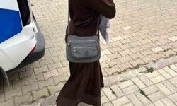 Pazaryeri'nde cami önünde dilenen kadına para cezası