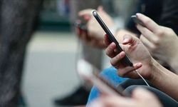 Uzmanlardan kritik uyarı: Telefonunuz sizi fark ettirmeden tüketiyor!