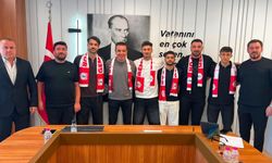 Eskişehirspor'un rakibinden 5 imza birden