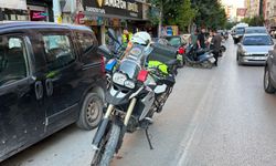 Eskişehir'de motosiklet kazası: Polis memuru ve sürücü hastanelik oldu