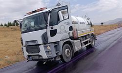 Afyon'da bu yolu kullanan araçlar mora boyandı