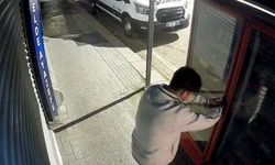 Eskişehir’de gece yarısı şaşırtan anlar! İki dolabı böyle zorladı!
