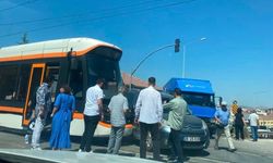 Tramvay kazası Eskişehir’de ulaşımı aksattı!