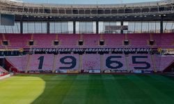 Eskişehirspor taraftarından 120 metrelik pankart