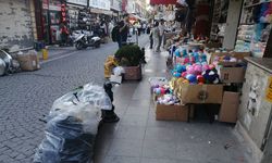 Eskişehir'de kaldırımlar yine geçit vermedi: Vatandaş isyan etti