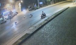 Eskişehir'de motosikletin yayaya çarptığı an kamerada