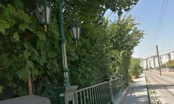 Eskişehir'de vandallar köprülere dadandı: Aydınlatmaları parçaladılar