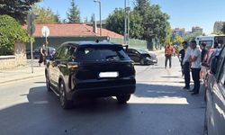 Eskişehir iki araç çarpıştı: Hurdaya döndüler!