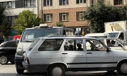 Eskişehir’de minibüs ile otomobil çarpıştı, Trafik kilitlendi