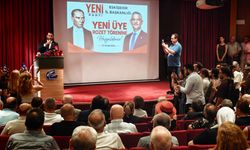 Yeni Parti'den Eskişehir’de gövde gösterisi: Başkanlar rozet taktı