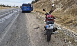 Eskişehir’de motosikletin tekeri kilitlendi: Sürücü yaralandı