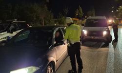Eskişehir’de polis durdurdu, sürücü aracını bırakıp kaçtı