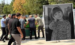Eskişehir'de kazada can veren Elif Mavi gözyaşlarıyla uğurlandı