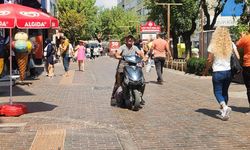 Eskişehir'de trafiğe kapalı caddelerde motosiklet tehlikesi