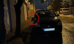 Eskişehir’de gece vakti iki otomobilin aynaları kırıldı
