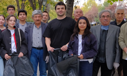 Eskişehir'de Porsuk Çayı çevresinde temizlik seferberliği