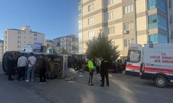 Eskişehir’de kazanın şiddetiyle minibüs yan yattı: 5 kişi yaralandı
