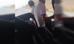 Eskişehir yolunda akılalmaz görüntü! Seyir halindeki otobüste şoför değişimi