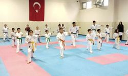 Karate antrenmanları haftanın altı günü