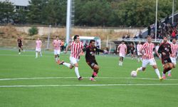 Eskişehirspor, Akşehir deplasmanında ilk yarıyı 2-0 önde kapattı