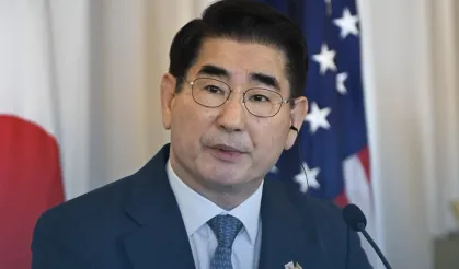 Eski Savunma Bakanı Kim Yong Hyun tutuklandı
