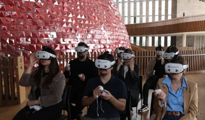 Sanat ve teknoloji buluştu: 5G destekli VR deneyimi