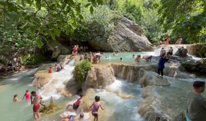 Kurban Bayramı’nda Gürleyik Şelalesi’ne ziyaretçi akını