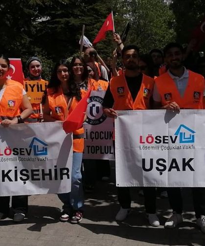 Eskişehir'de LÖSEV’den renkli yürüyüş ve etkinlik