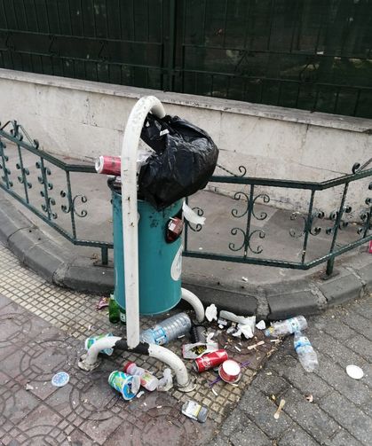 Eskişehir'in ana caddesine yakışmayan görüntü tepki çekti